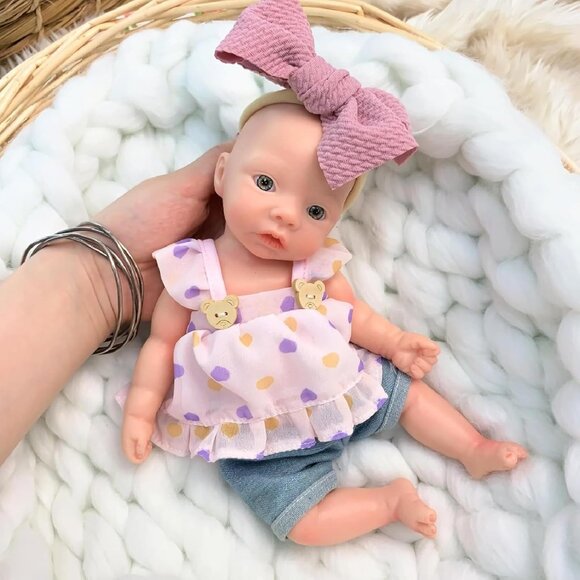 11Inch Full Body Silicone Reborn Baby DollEyes Open Realistic Lifelike Baby Girl - Picture 2 of 7